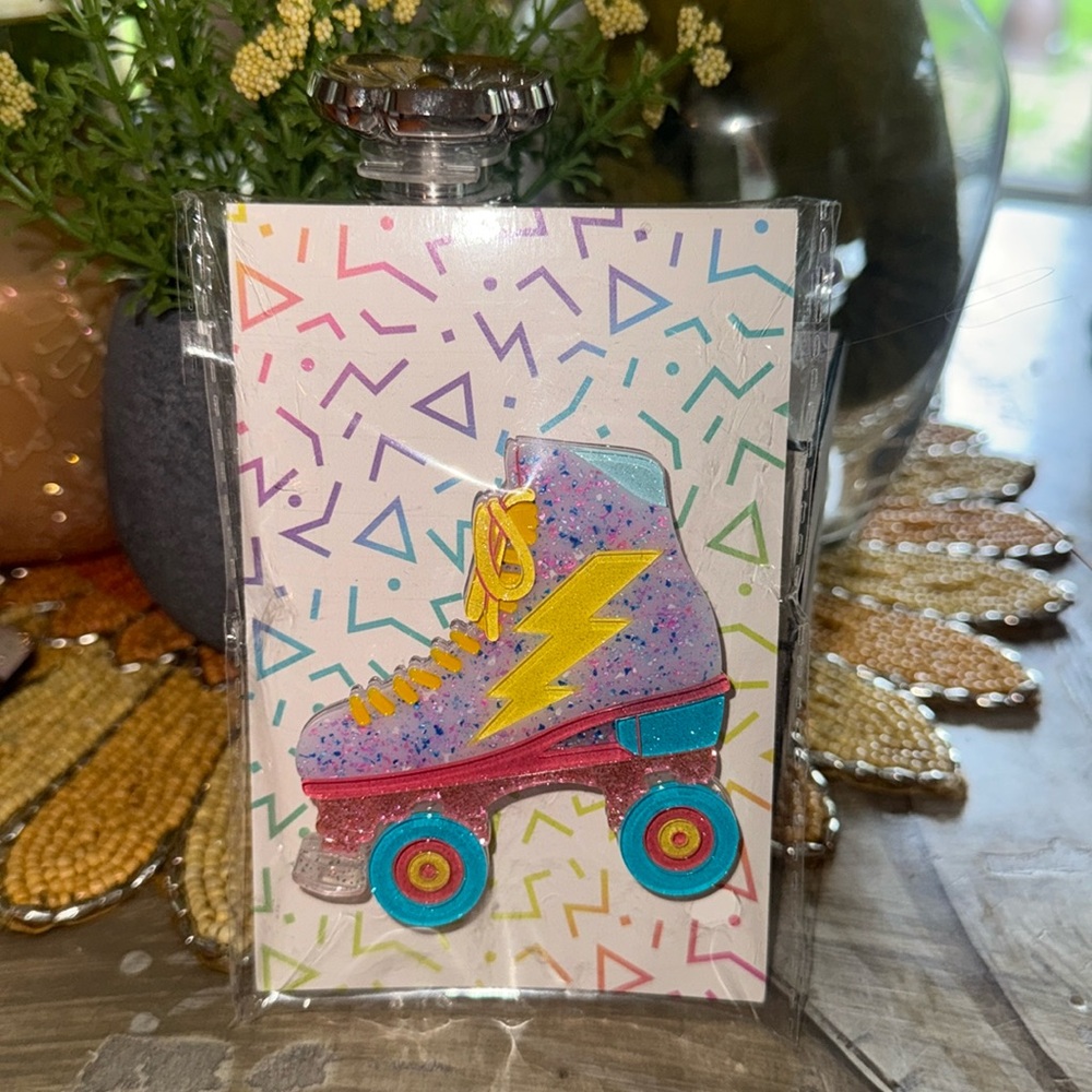 Lipstick & Chrome Roller Babe Roller Skate w/ Lightening Bolt